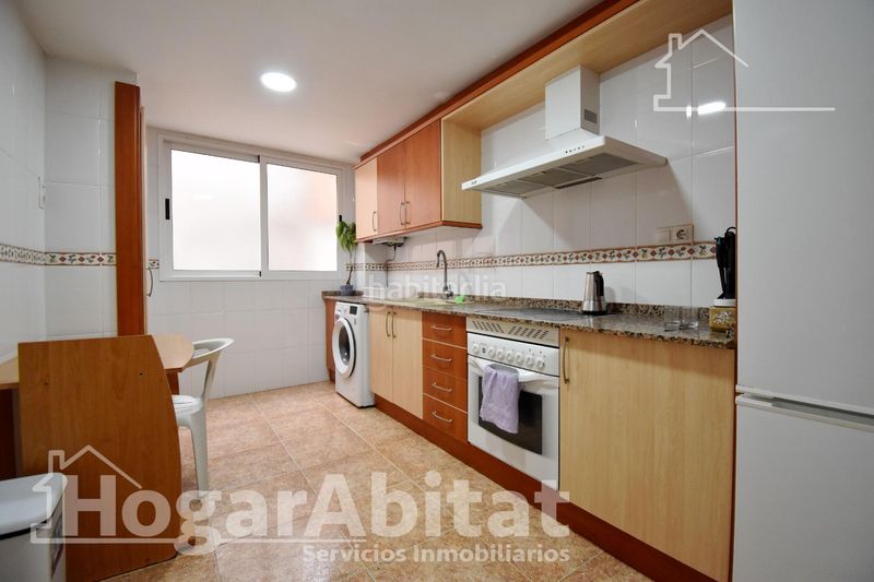 Foto 11884c1e-ebc9-4619-8aab-1257527f98c4. Casa amb aparcament a Benirredrà