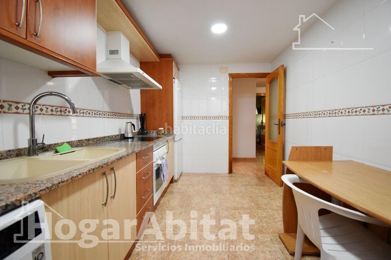 Foto 43b32921-580c-4e54-850a-17a951cc0700. Casa amb aparcament a Benirredrà