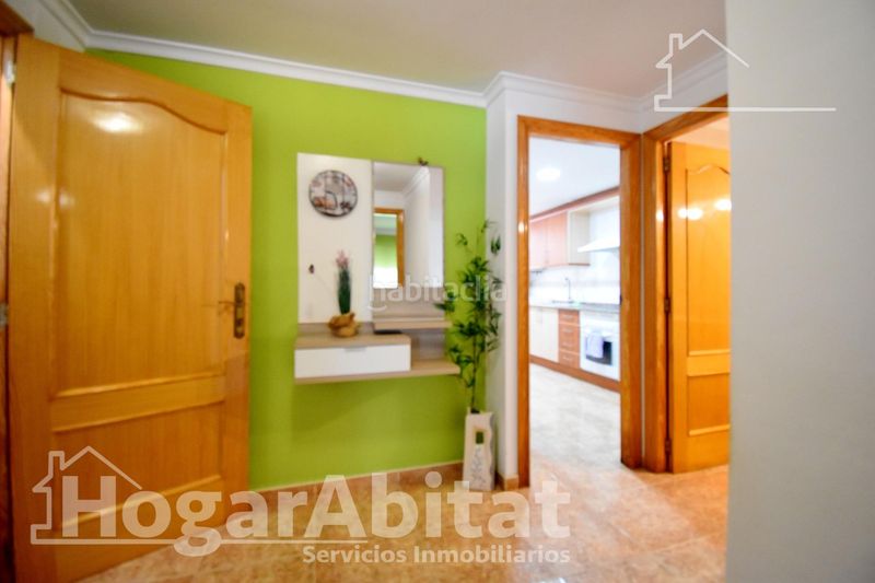 Foto be7a0f24-c9b0-4eec-b9a9-9207f57086b6. Casa amb aparcament a Benirredrà