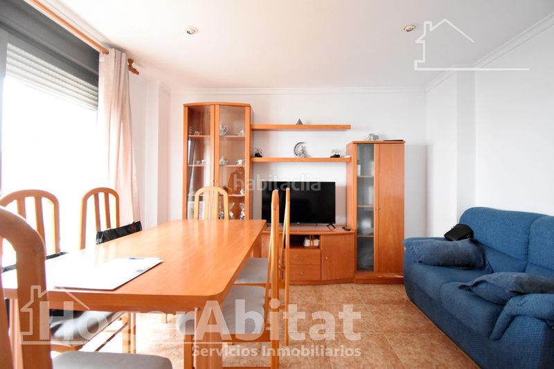Foto d64f8d64-a211-4f24-94ac-7c1063f87d75. Casa amb aparcament a Benirredrà