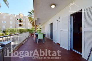 Pis  Carretera las marines a d�nia. Primera l�nea de playa! muy amplio con parking y terraza