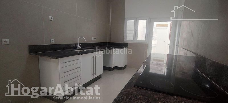 Foto df840082-52b1-4db7-9afe-d221f8430452. Pis a Algemesí