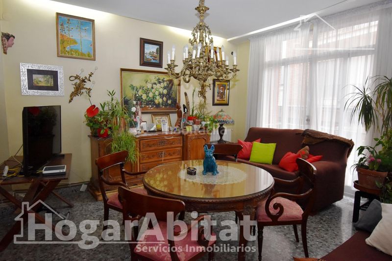 Foto 33d0854f-ccbe-4b8d-a04c-a6e1a570d60d. Casa amb aparcament a Centro Burriana
