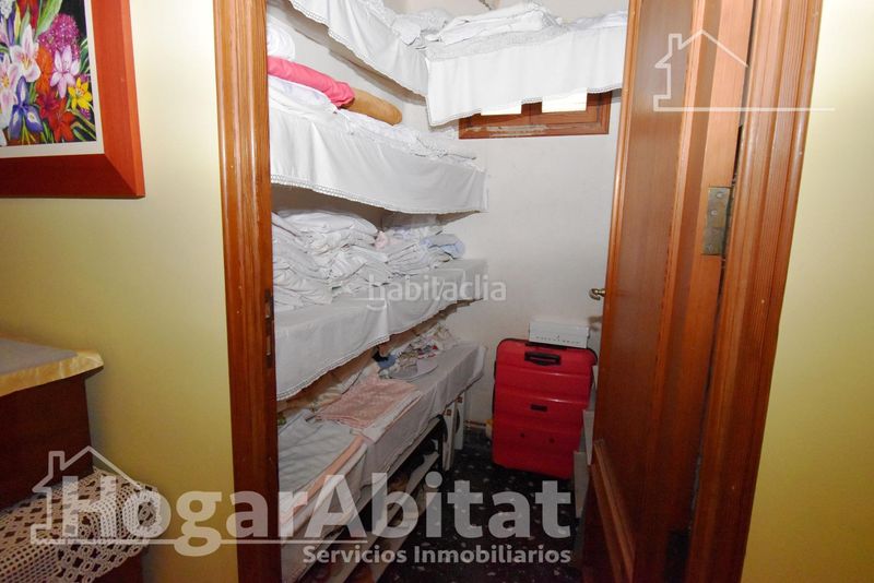 Foto aa7b409d-76f1-493e-9d04-b815a982813c. Casa amb aparcament a Centro Burriana