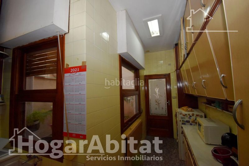 Foto b8078f61-c89b-45d8-9809-48faccf219ab. Casa amb aparcament a Centro Burriana