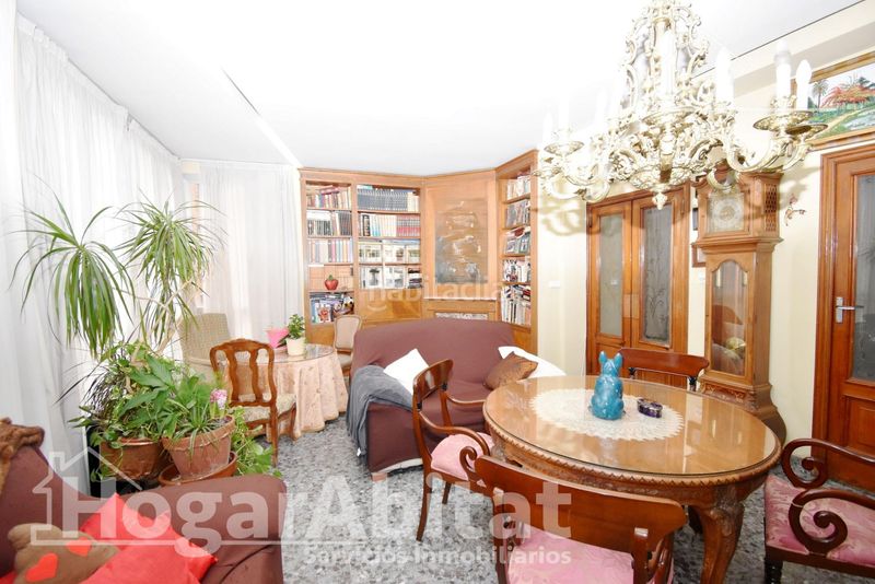 Foto f171f219-ffb1-4a31-ae23-d6ce7c9f9014. Casa amb aparcament a Centro Burriana