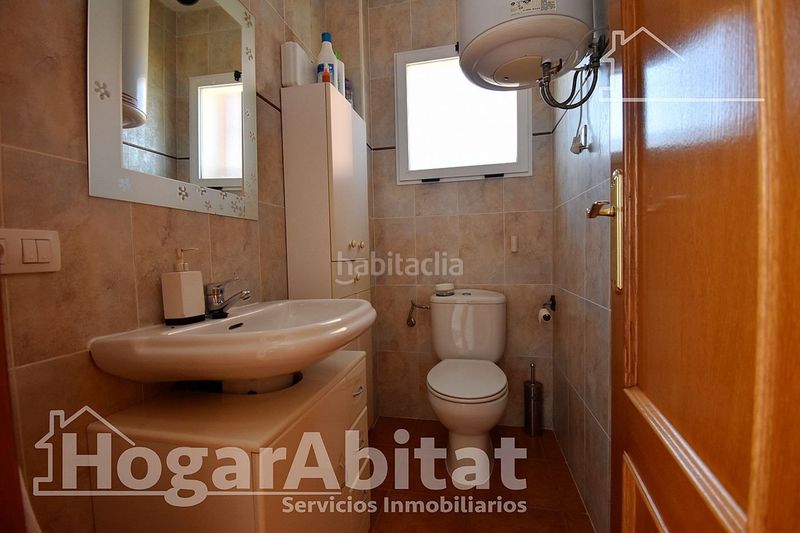 Foto 084f0a29-1dff-47f4-a2b8-1e8c32028190. Casa adossada amb aparcament a La Torre-Playa de Chilches Moncofa