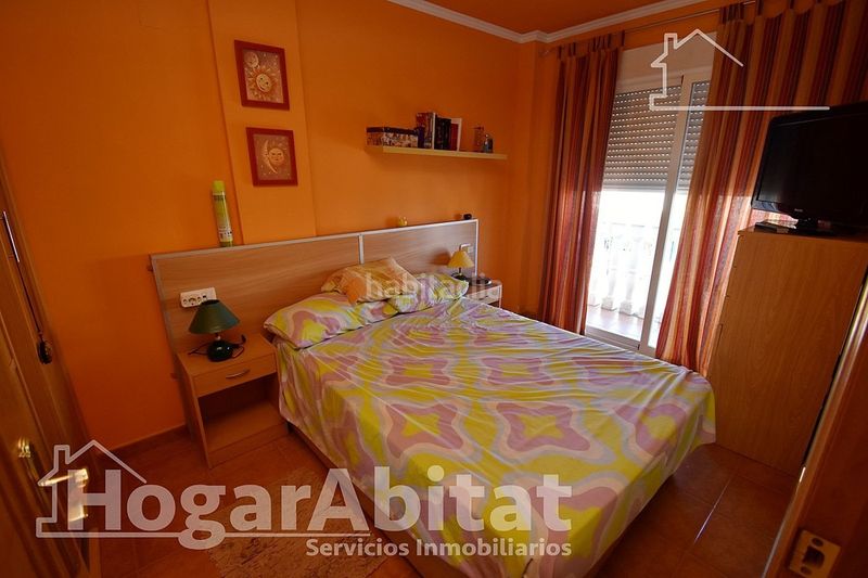 Foto b430ce15-b192-44b7-bf50-4c35ceb94bcd. Casa adossada amb aparcament a La Torre-Playa de Chilches Moncofa