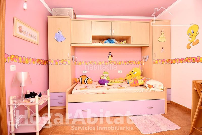 Foto b59cd846-87e1-47b6-95a6-f782b29188eb. Casa adossada amb aparcament a La Torre-Playa de Chilches Moncofa