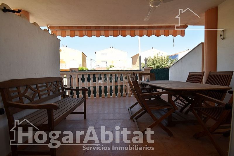 Foto f5ad2e52-1ddf-4083-bd2d-5fcf83aa9258. Casa adossada amb aparcament a La Torre-Playa de Chilches Moncofa
