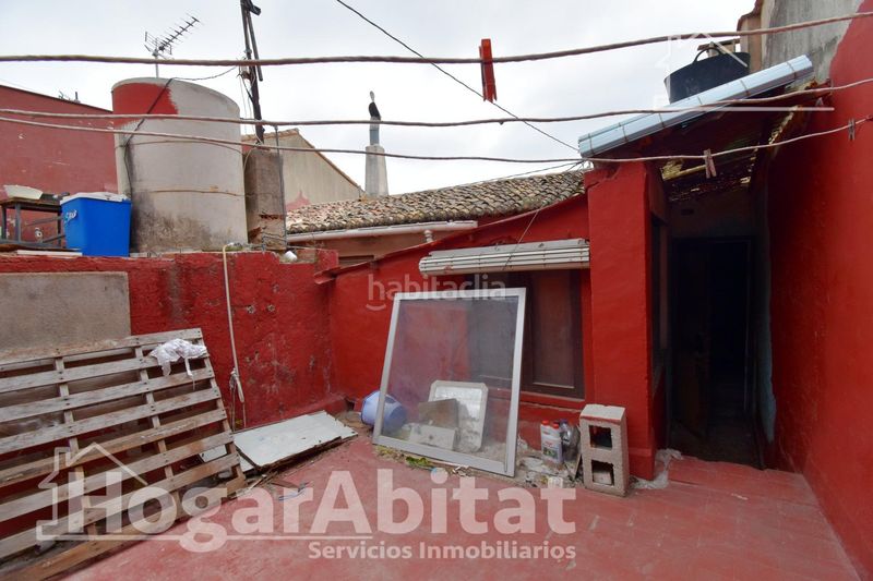 Foto 00fc049d-b5c9-4297-96ed-3d6538526910. Casa economica! amplia casa con terraza y con muchas posibilidades en Palma de Gandía