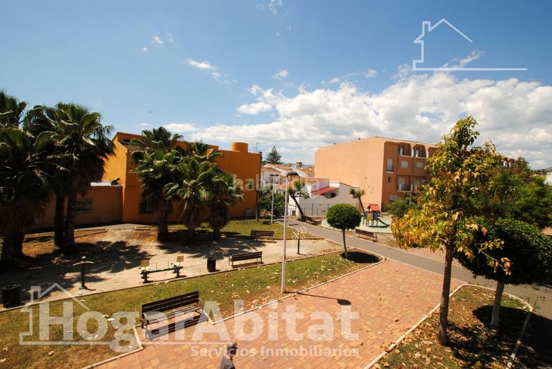 Foto db47ca14-eac2-4052-b554-60a9e134af40. Pis amb aparcament a Beniarbeig