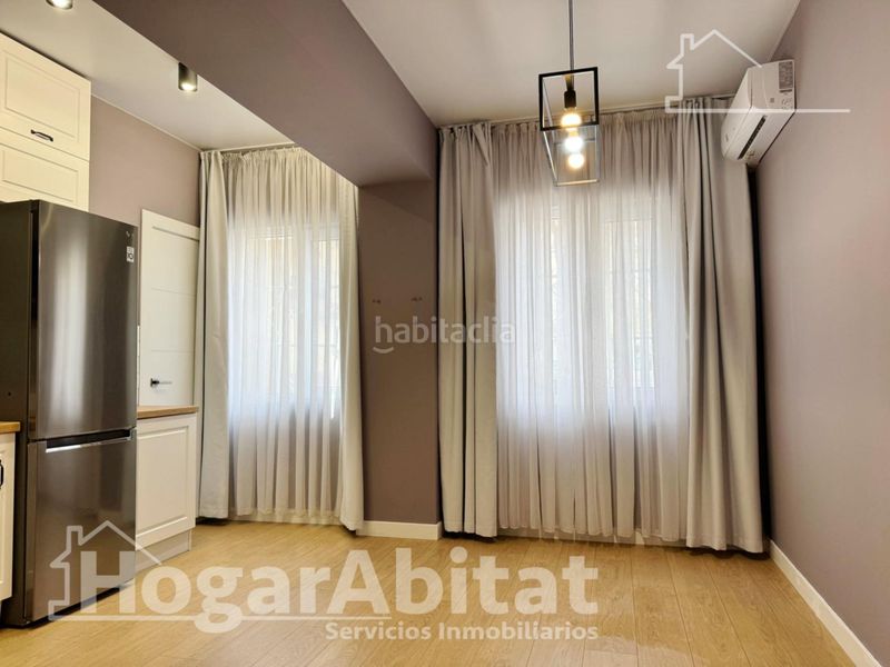 Foto a0f90502-2d37-47a1-a7be-bc3d588d2cf0. Pis a Ciutat Fallera Valencia