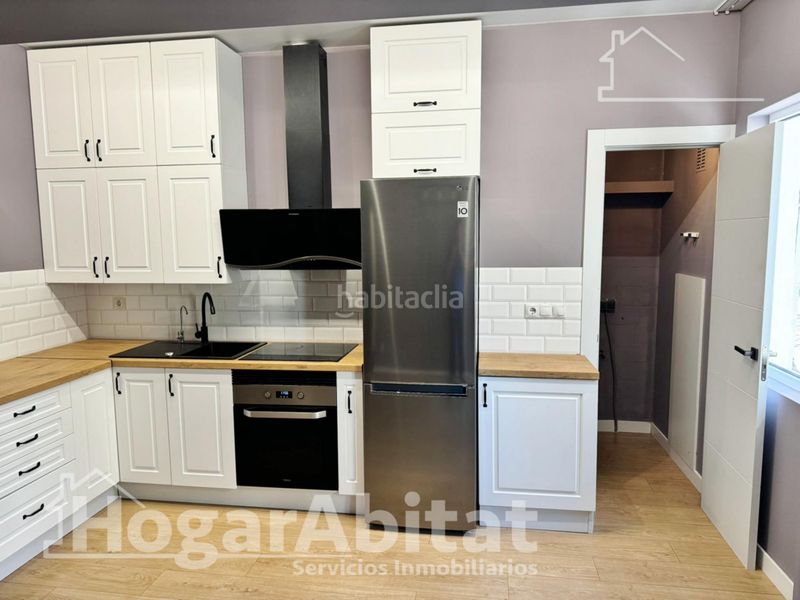 Foto f6e5e239-7bbc-4687-b22b-34b33fff360b. Pis a Ciutat Fallera Valencia