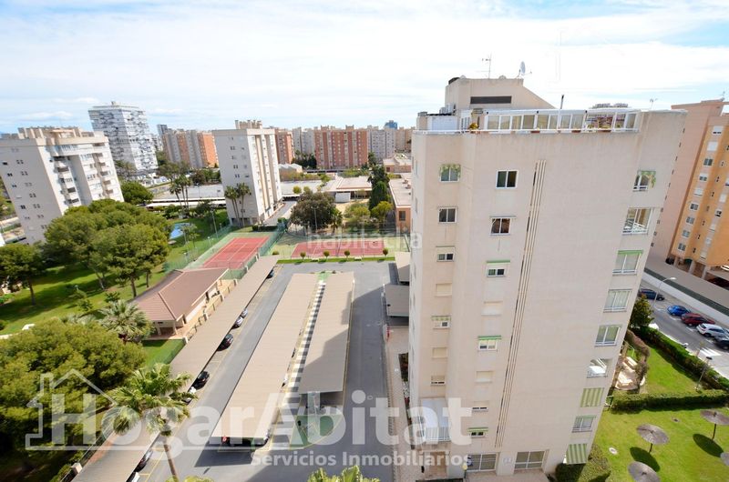 Foto da8aab10-3286-4f61-b5fa-82505f133861. Àtic amb calefacció aparcament piscina a Playa de San Juan Alicante