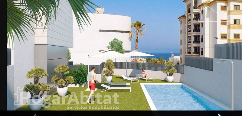 Foto d108ae5f-6979-4370-a245-a7f5b3127dd0. Ático especular ático con piscina, garaje y vistas al mar en Guardamar del Segura