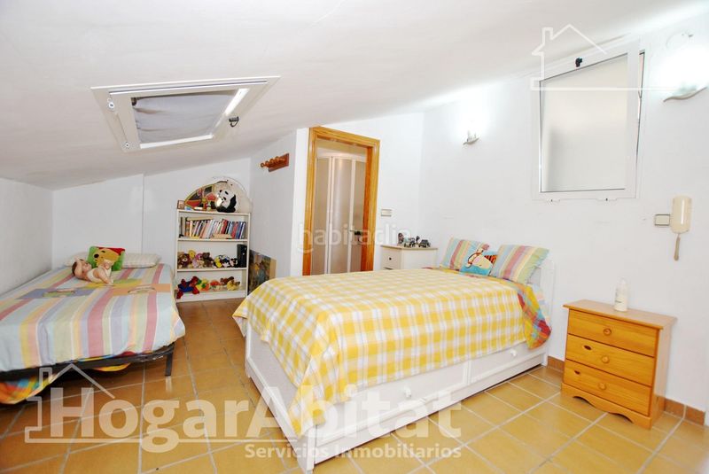 Foto 3210bffa-764c-4af5-86c1-f26412d49902. Casa adossada amb piscina a Oliva playa Oliva