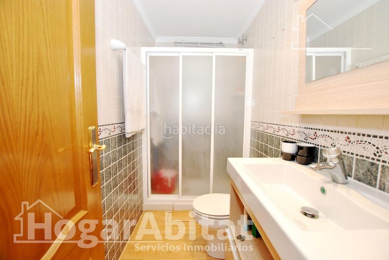 Foto 43b066b3-c345-44a6-8dc6-31c357b0812e. Casa adossada amb piscina a Oliva playa Oliva