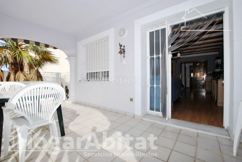 Foto 5a4a0f8f-90ba-49e1-9f39-defb3511c5ae. Casa adossada amb piscina a Oliva playa Oliva