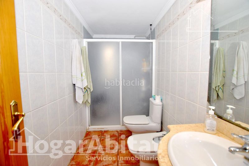Foto a84413c0-56bf-401d-9a1c-66fce3e49c0a. Casa adossada amb piscina a Oliva playa Oliva