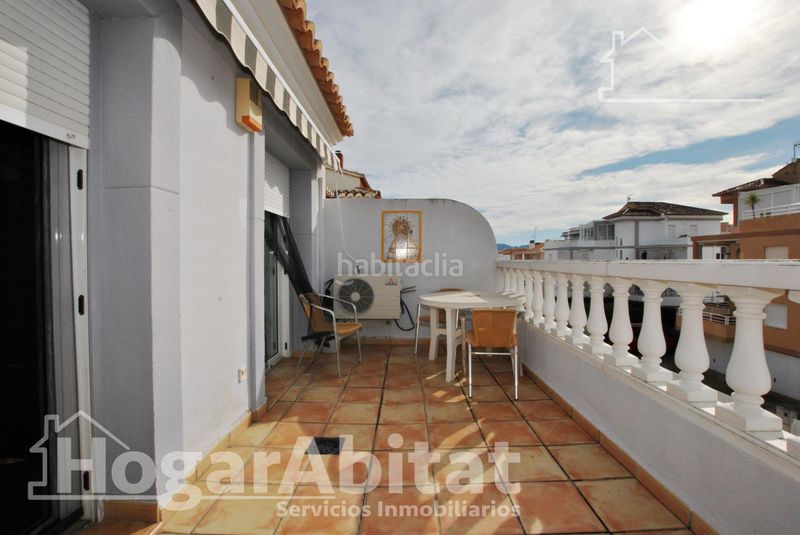 Foto c4fb8705-b627-4afc-9a56-c7206d50e161. Casa adossada amb piscina a Oliva playa Oliva