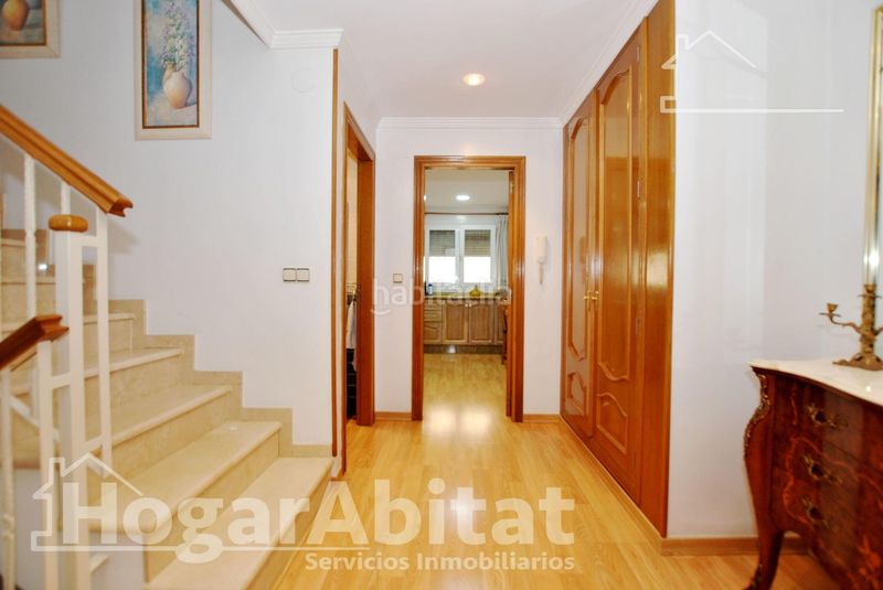 Foto ce062cd8-238e-4b1a-a6da-9595f7deb0b2. Casa adossada amb piscina a Oliva playa Oliva
