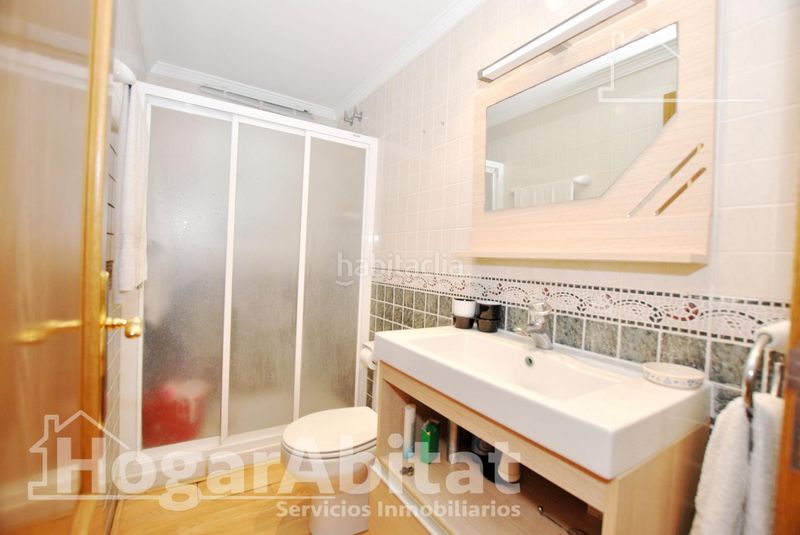 Foto d21622df-e517-4eec-bde6-b22d829091f7. Casa adossada amb piscina a Oliva playa Oliva
