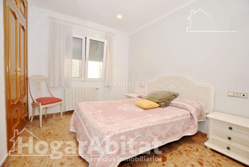 Foto da06e499-93d9-4cd2-8cb1-7bf0e37849a8. Casa adossada amb piscina a Oliva playa Oliva