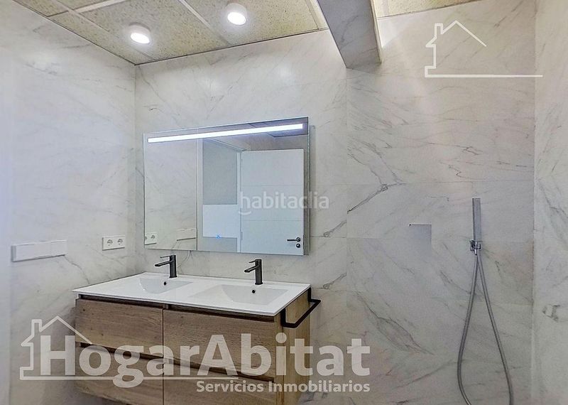 Foto 718b3df9-b17f-41a6-89f0-3b0245b47f88. Casa amb calefacció aparcament a Benimuslem