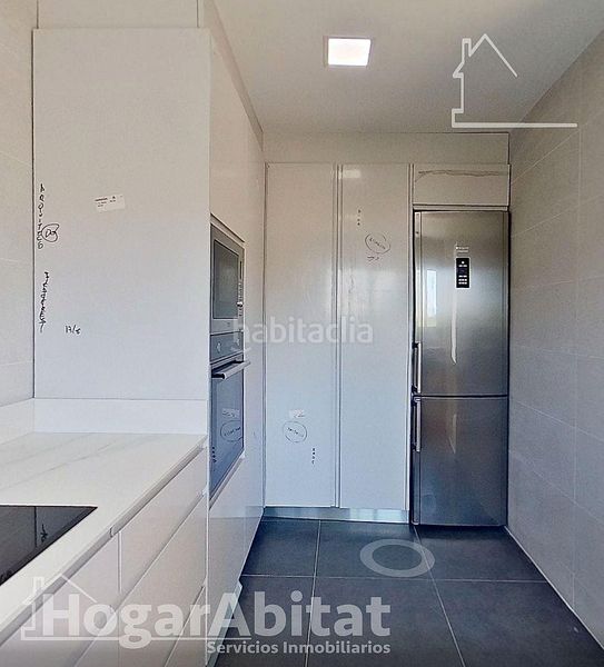 Foto a9ace171-53ba-4b4c-ba8f-35ae1727a9d4. Casa amb calefacció aparcament a Benimuslem