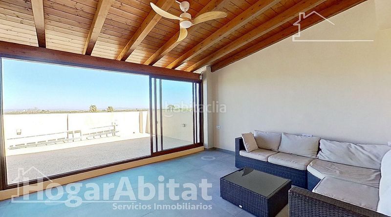 Foto f8d4db8e-27bc-41e2-b541-32bc0a403aee. Casa amb calefacció aparcament a Benimuslem