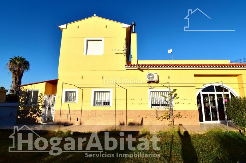 Foto 88b98fb0-f7a8-488c-bb8d-7f84b294e26d. Xalet amb calefacció aparcament piscina a Oliva playa Oliva