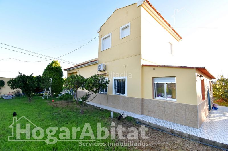 Foto e22febfe-dca1-41f2-931d-25bdb29efe0d. Xalet amb calefacció aparcament piscina a Oliva playa Oliva