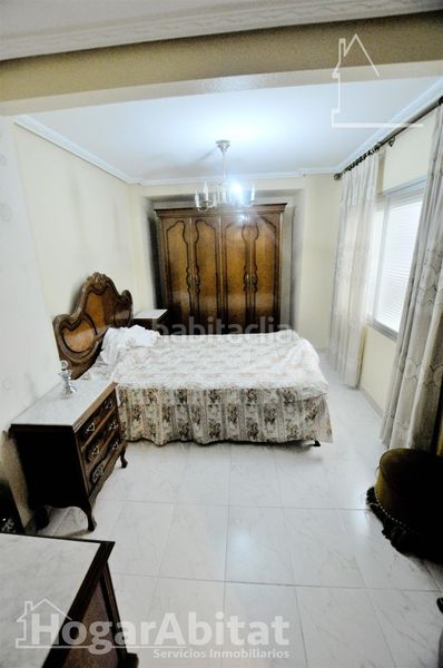 Foto 13dd6eb4-dd1c-41dd-9e8e-25ed5f8857dc. Casa amb aparcament a Rafelbunyol