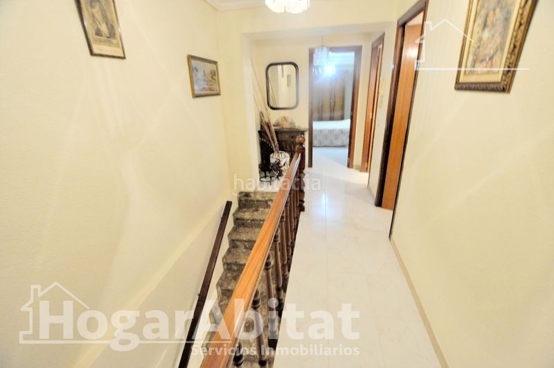 Foto 1df103b2-f7be-4615-8c94-d67d32ea819f. Casa amb aparcament a Rafelbunyol