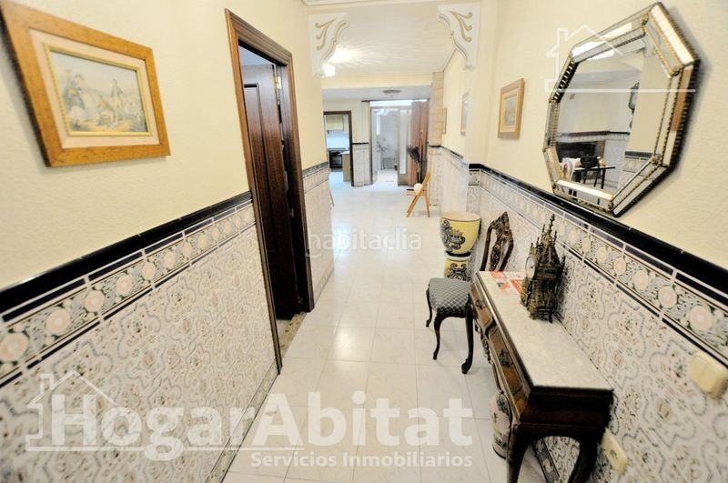 Foto 2e86ed4d-fcf4-4932-93b8-f9b3549d87bf. Casa amb aparcament a Rafelbunyol