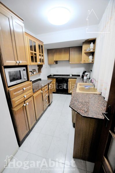 Foto 357e6194-f4e6-4621-8797-15f9de8a5a9c. Casa amb aparcament a Rafelbunyol