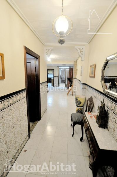 Foto d1511ff1-61b6-400e-95eb-3e6159dbde4d. Casa amb aparcament a Rafelbunyol