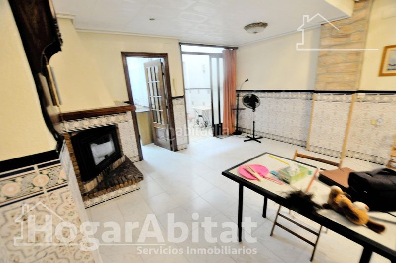 Foto ef483038-088b-4478-a3db-45e5afc37720. Casa amb aparcament a Rafelbunyol