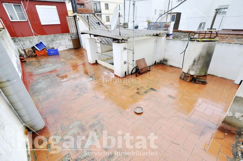 Foto f8078ce0-f2e7-40f9-8f26-d14594e8e67f. Casa amb aparcament a Rafelbunyol