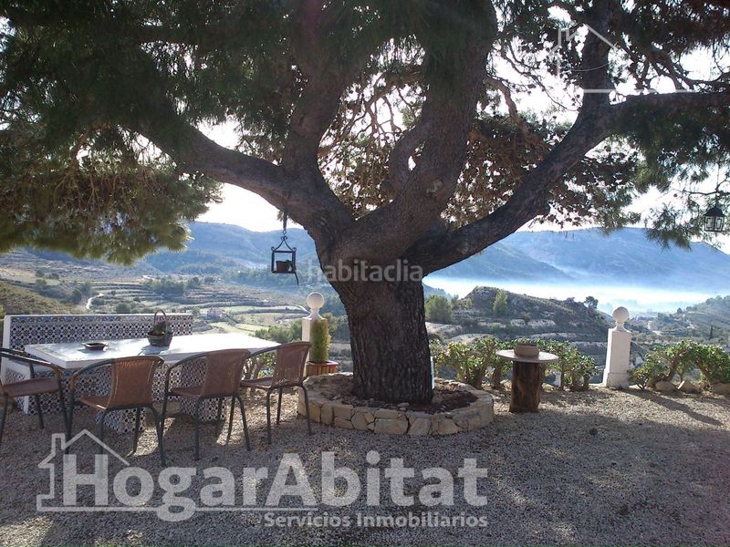 Foto 292a2a1c-3290-4d55-9efd-260a1c164b0a. Xalet amb aparcament a Relleu