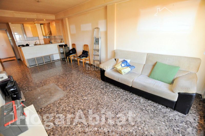 Foto 1293d98d-92ff-456a-ab9b-a0d925ffa410. Piso seminuevo con garaje, trastero y balcón en Massamagrell