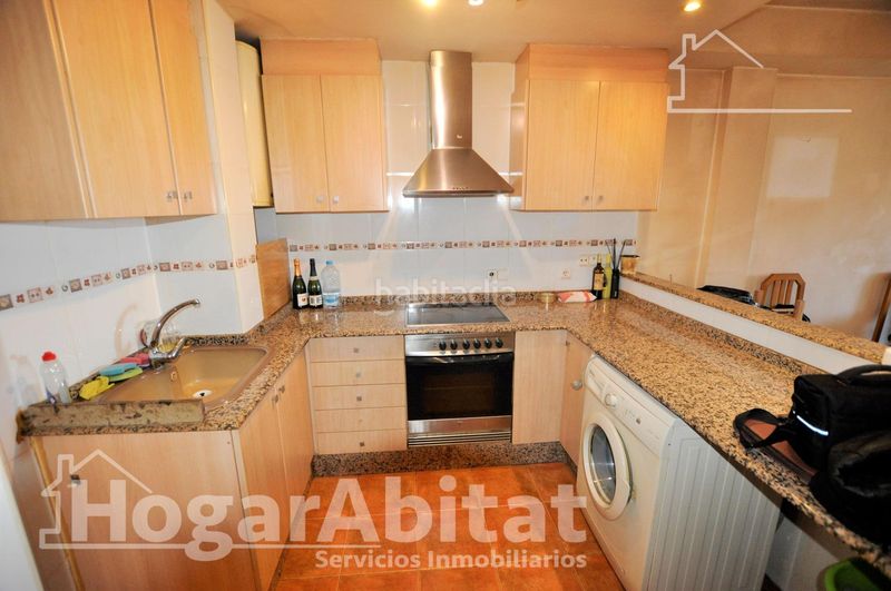 Foto 3b57bfed-cc99-4ca1-aa11-7c06e310949f. Piso seminuevo con garaje, trastero y balcón en Massamagrell