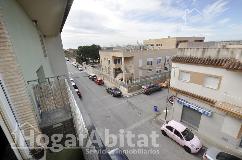 Foto 97282344-d1b7-4698-ace7-292749f45ecb. Piso seminuevo con garaje, trastero y balcón en Massamagrell