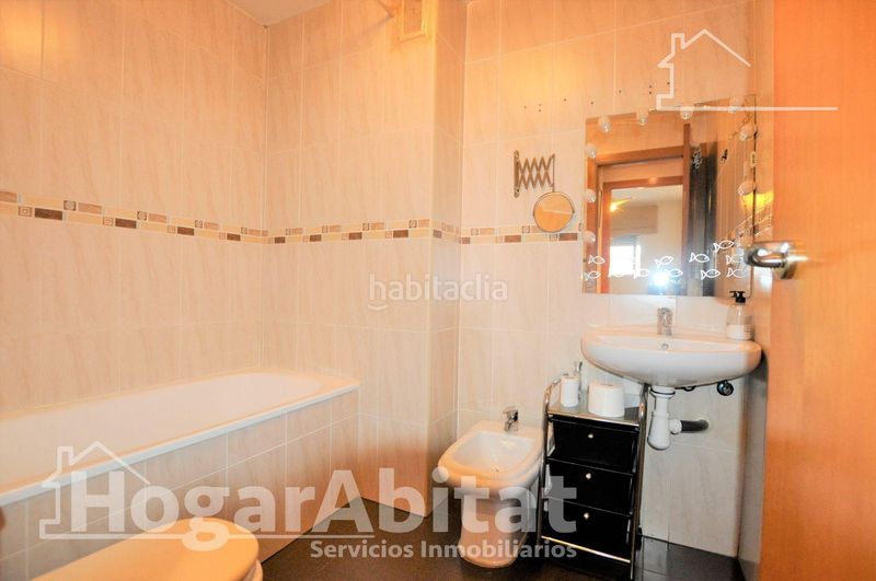 Foto eca539cd-01e6-4011-8947-075a9c32dd18. Piso seminuevo con garaje, trastero y balcón en Massamagrell