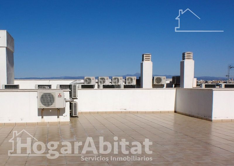 Foto a1ed3c96-5938-4a3a-a314-bb903df98777. Àtic amb aparcament a Playa Burriana