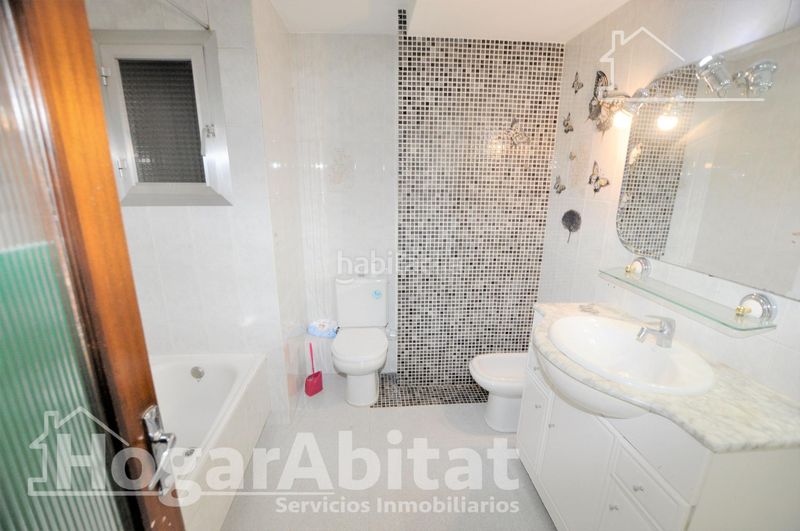 Foto 8f29692a-3de8-4da9-ac00-feb4978b2acf. Pis a Mestalla Valencia