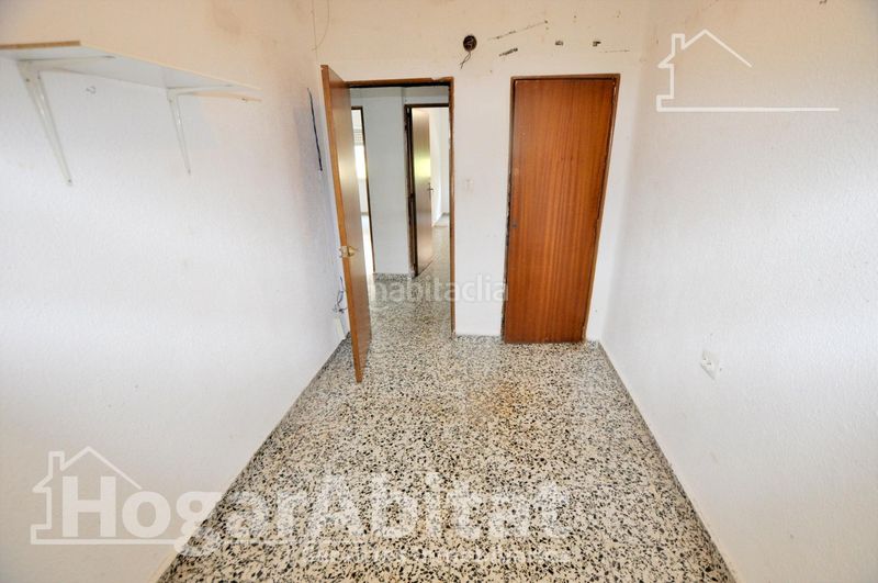 Foto b7550884-d001-471d-aec1-31e7939cb15d. Pis a Mestalla Valencia