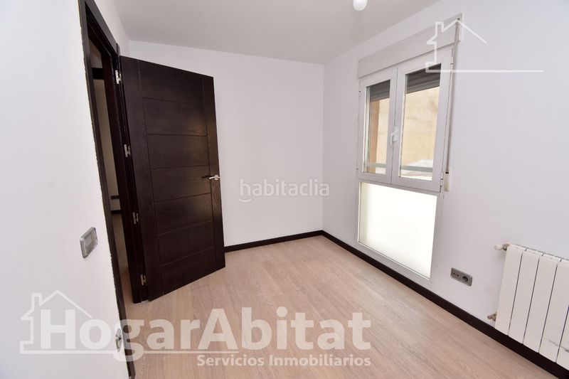 Foto 27f05a63-064e-4356-90d5-fb88e5d38a2f. Casa amb calefacció aparcament a Massarojos Valencia