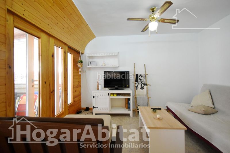 Foto af980f84-09f7-43f7-82ce-a35e9170e36b. Pis amb aparcament a Xeraco